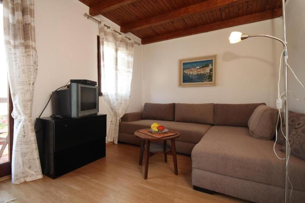 Apartment Iva Molunat Kültér fotó